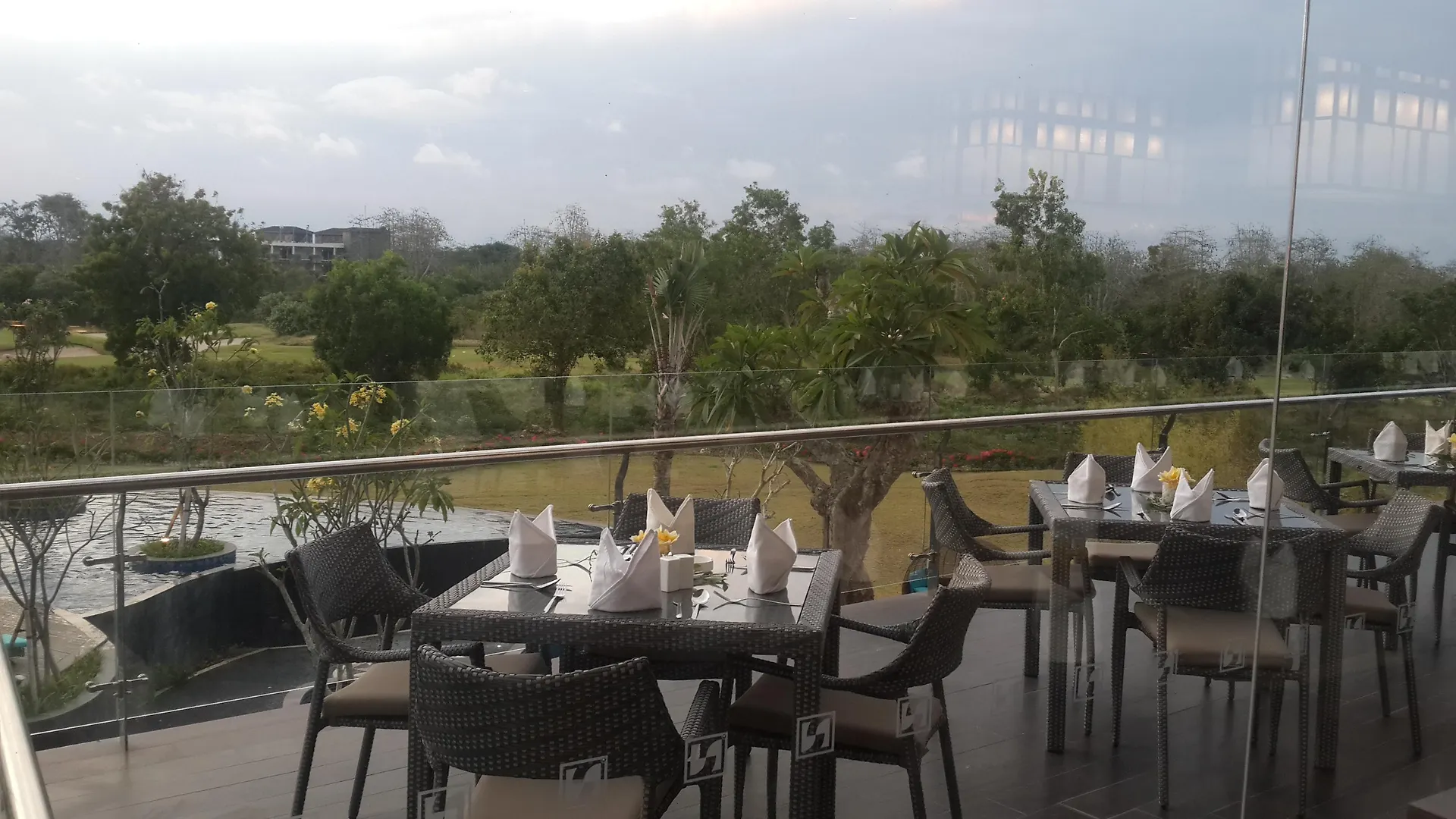 Swiss-Belresort Pecatu Uluwatu 4*,  Endonezya